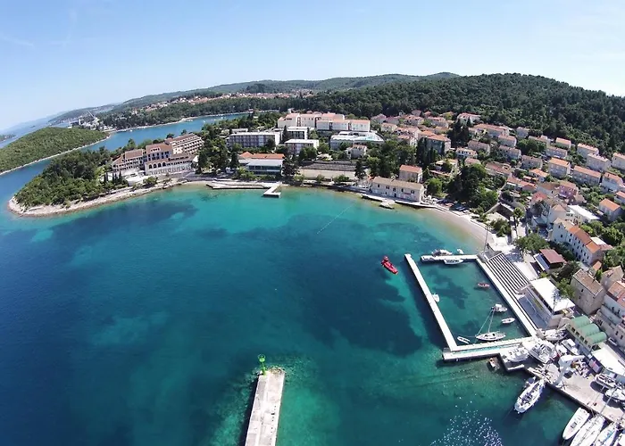 By The Sea - 9132 קורצולה