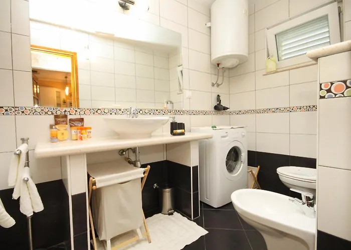 By The Sea - 9132 * קורצולה